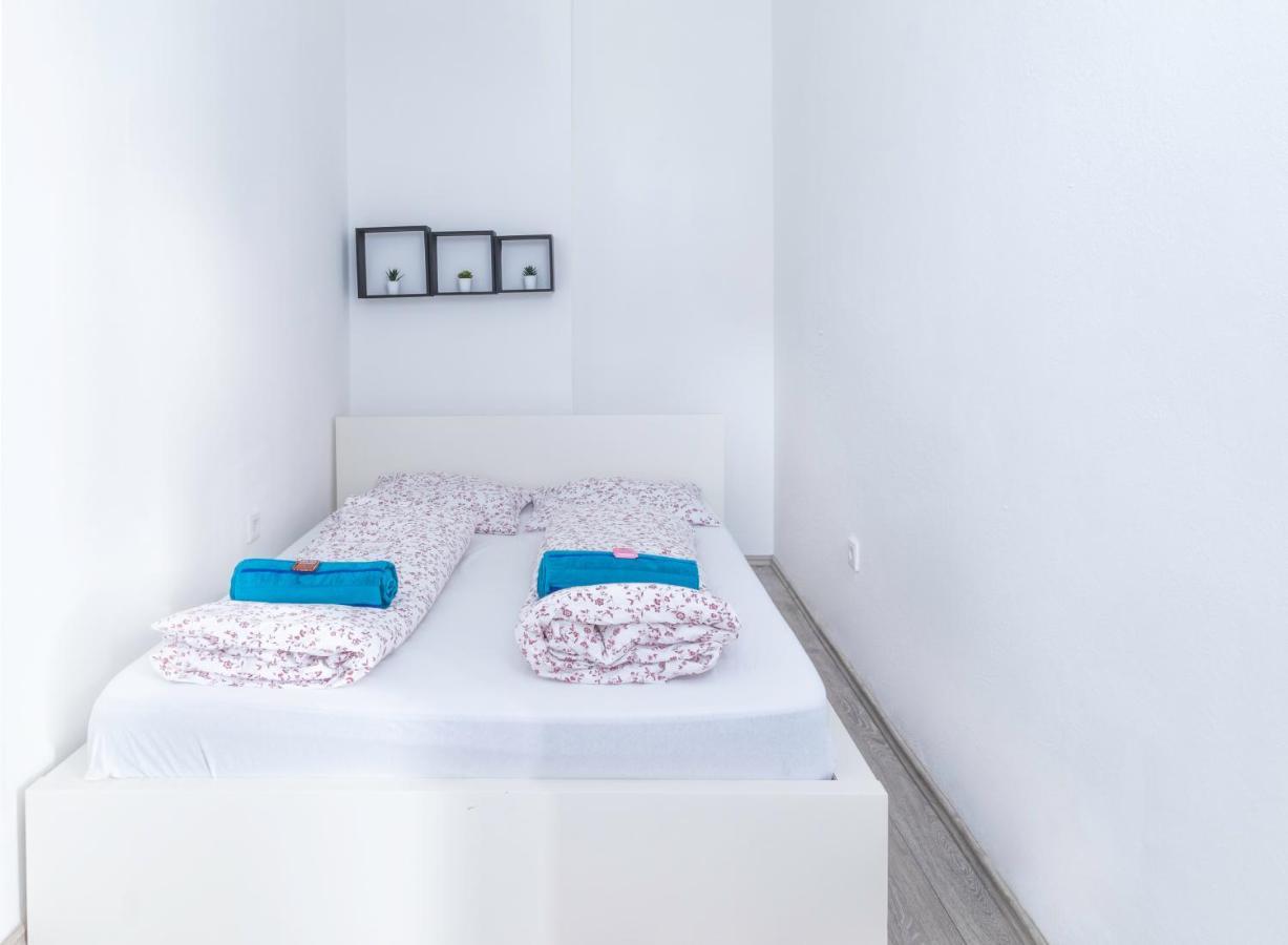New & Central Marzstrasse City Apartment With Own Exit To The Inner Garden Vienne Extérieur photo