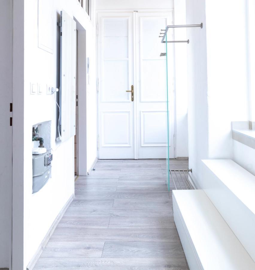 New & Central Marzstrasse City Apartment With Own Exit To The Inner Garden Vienne Extérieur photo